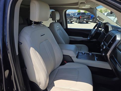 Used 2021 Ford Expedition Platinum image 27