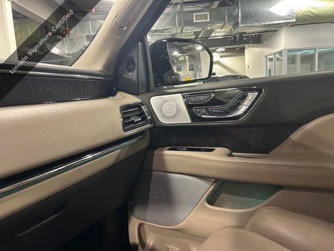 Used 2022 Lincoln Navigator L Reserve image 19
