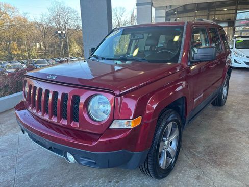 Used 2017 Jeep Patriot High Altitude image 3