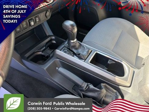 Used 2019 Toyota Tacoma SR5 AWD/4WD image 21