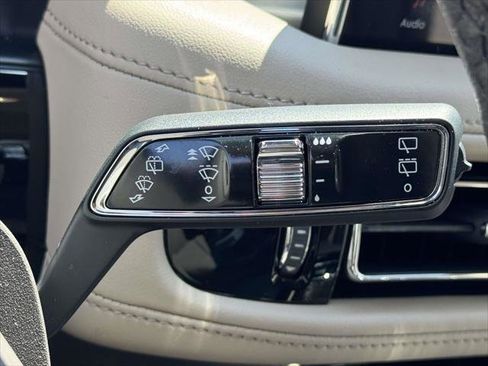 Used 2022 Lincoln Nautilus AWD w/ Premium Package image 26