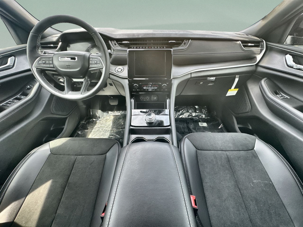 New 2025 Jeep Grand Cherokee Altitude RWD image 37
