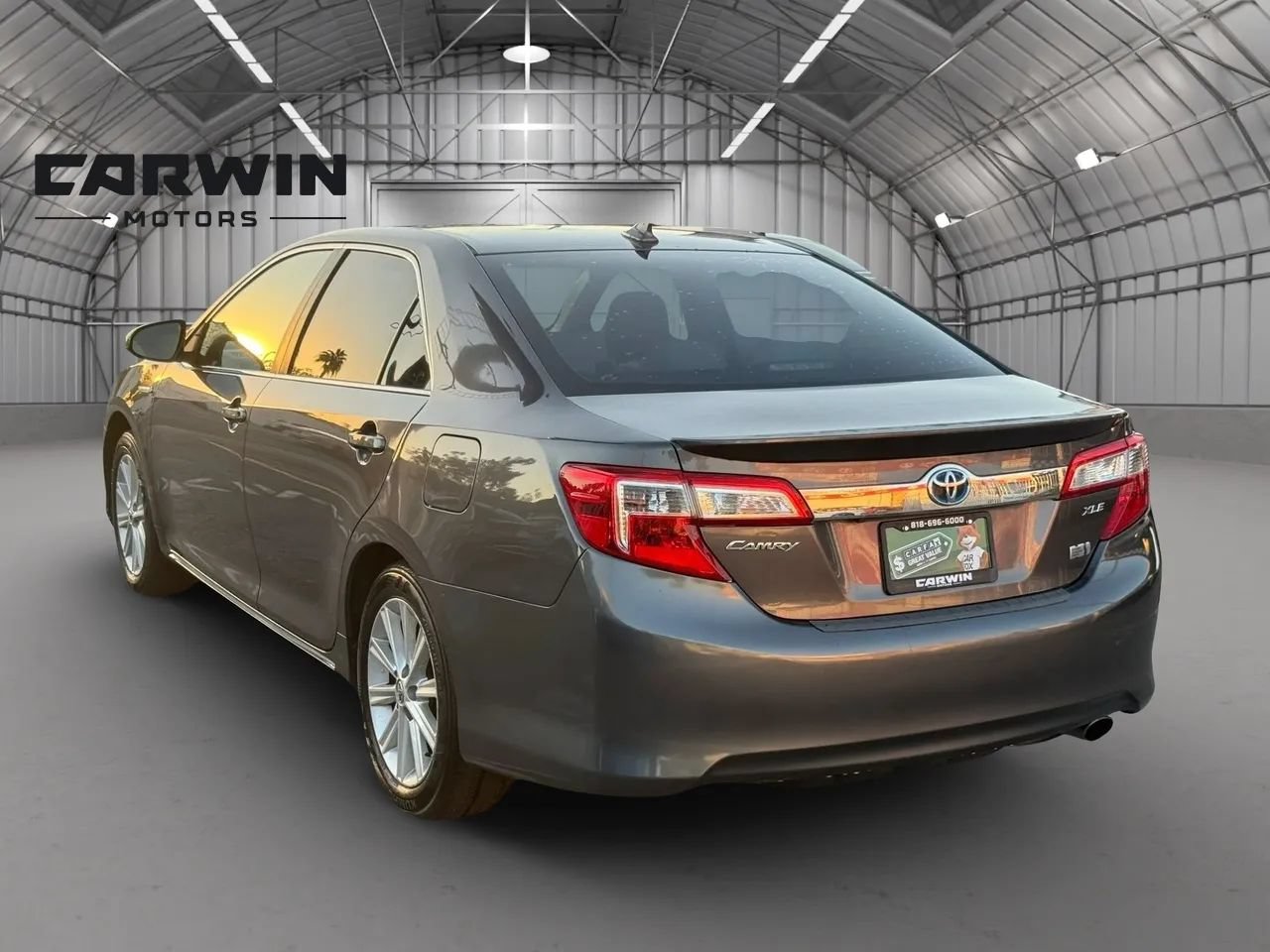 Used 2013 Toyota Camry XLE w/ Leather Pkg FWD image 6