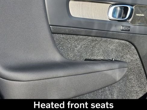 Certified 2023 Volvo XC40 B5 Ultimate w/ Climate Package image 11