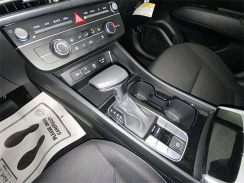 Certified 2025 Hyundai Tucson SE image 20