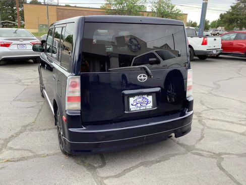 Used 2004 Scion xB FWD image 13
