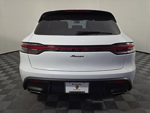 Certified 2025 Porsche Macan image 6