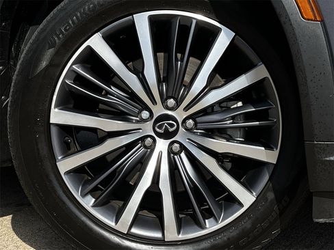 Used 2023 INFINITI QX60 Sensory w/ Vision Package image 28