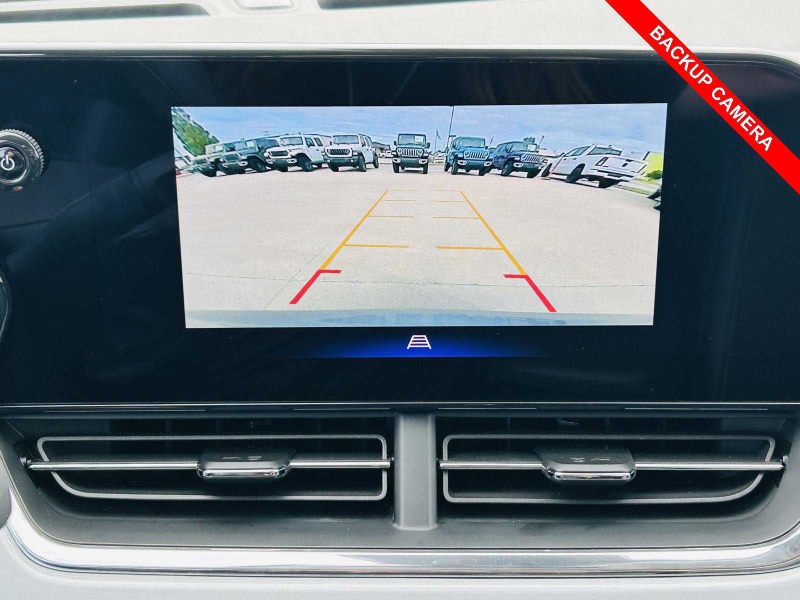 Used 2026 Chevrolet Trax LT FWD image 7