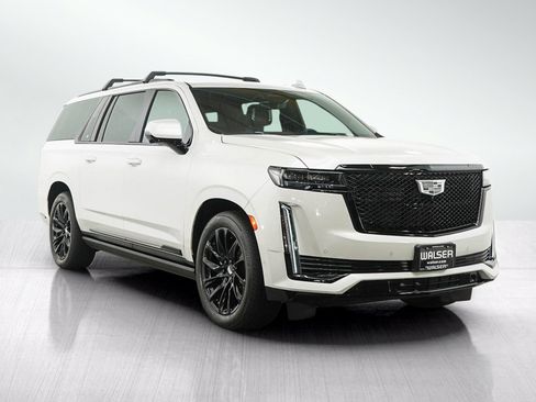 Used 2023 Cadillac Escalade ESV Sport Platinum w/ LPO, ONYX Package AWD/4WD image 7