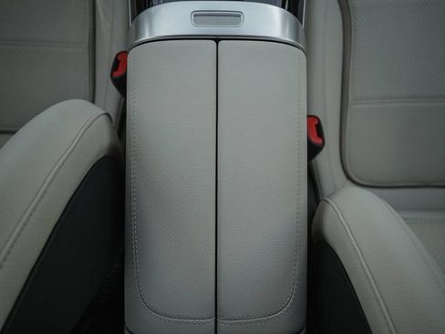 Certified 2025 Mercedes-Benz C 300 4MATIC Sedan image 24