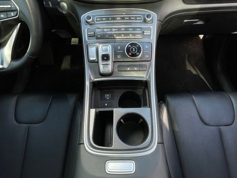 Used 2023 Hyundai Santa Fe SEL w/ Premium Package image 18