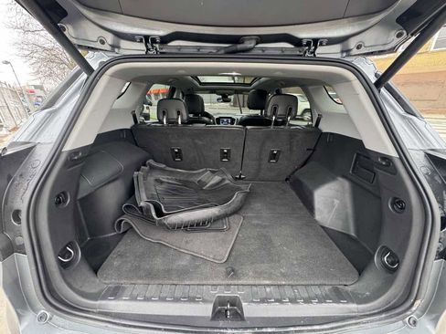 Used 2019 GMC Terrain SLT w/ Preferred Package image 21