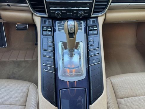 Used 2014 Porsche Panamera image 39