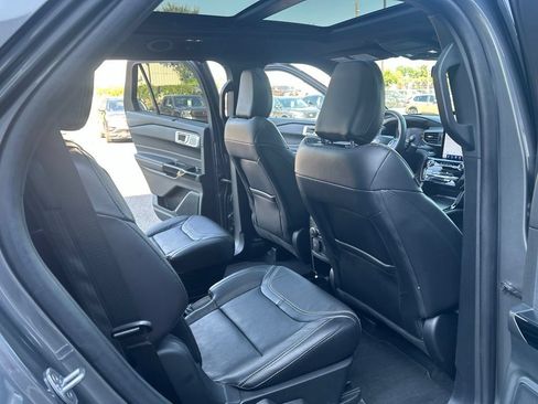 Used 2023 Ford Explorer ST w/ Equipment Group 401A AWD/4WD image 31