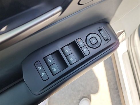 New 2026 Kia EV9 Wind image 11