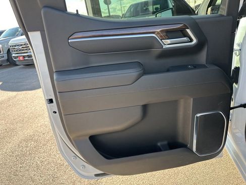 Used 2022 Chevrolet Silverado 1500 LT w/ Z71 Off-Road Package image 31