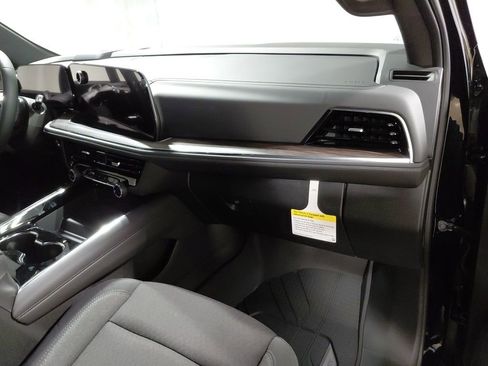 New 2026 Chevrolet Suburban LS w/ LS Custom Edition AWD/4WD image 24