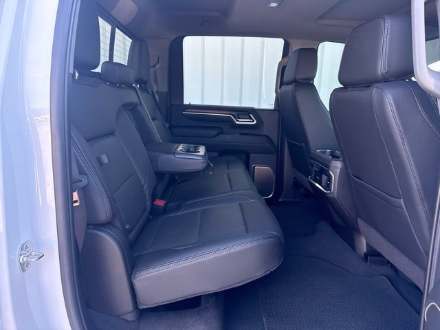 Used 2025 GMC Sierra 2500 Denali w/ Technology Package AWD/4WD image 17