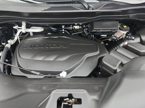 Used 2024 Honda Ridgeline Black Edition image 13