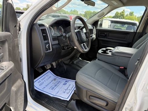 Used 2018 RAM 3500 Tradesman w/ Chrome Appearance Group AWD/4WD image 13