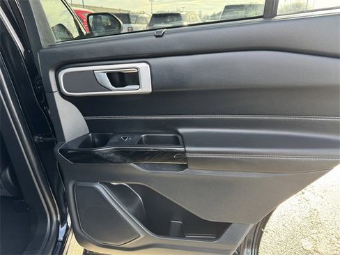 Certified 2022 Ford Explorer ST image 15
