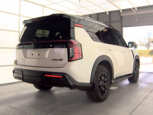 Used 2026 Nissan Armada PRO-4X AWD/4WD image 2