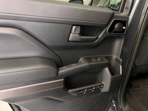 Used 2025 Toyota 4Runner TRD Off-Road Premium image 16