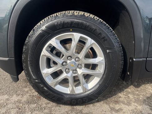 Certified 2020 Chevrolet Traverse LT image 9