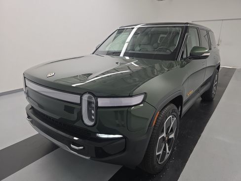 Used 2024 Rivian R1S Adventure AWD/4WD image 1