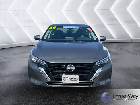 Used 2024 Nissan Sentra SV FWD image 8