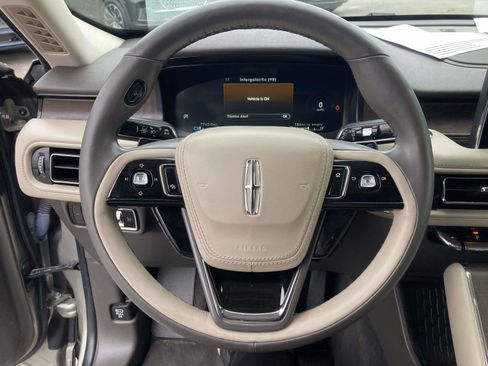Used 2023 Lincoln Aviator Reserve w/ Equipment Group 201A image 33