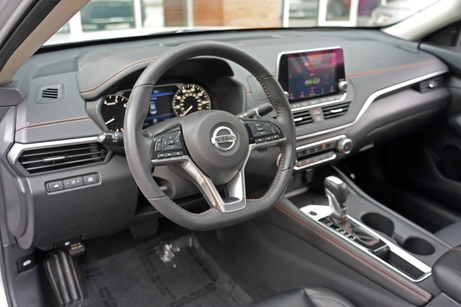 Used 2019 Nissan Altima 2.5 SR w/ SR Premium Package FWD image 13