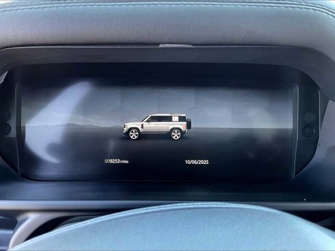 Used 2024 Land Rover Defender 110 X-Dynamic SE image 22