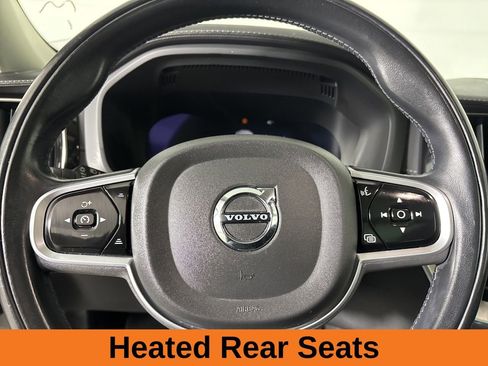 Used 2022 Volvo XC60 B5 Inscription image 14