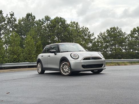 Used 2025 MINI Cooper S FWD image 2