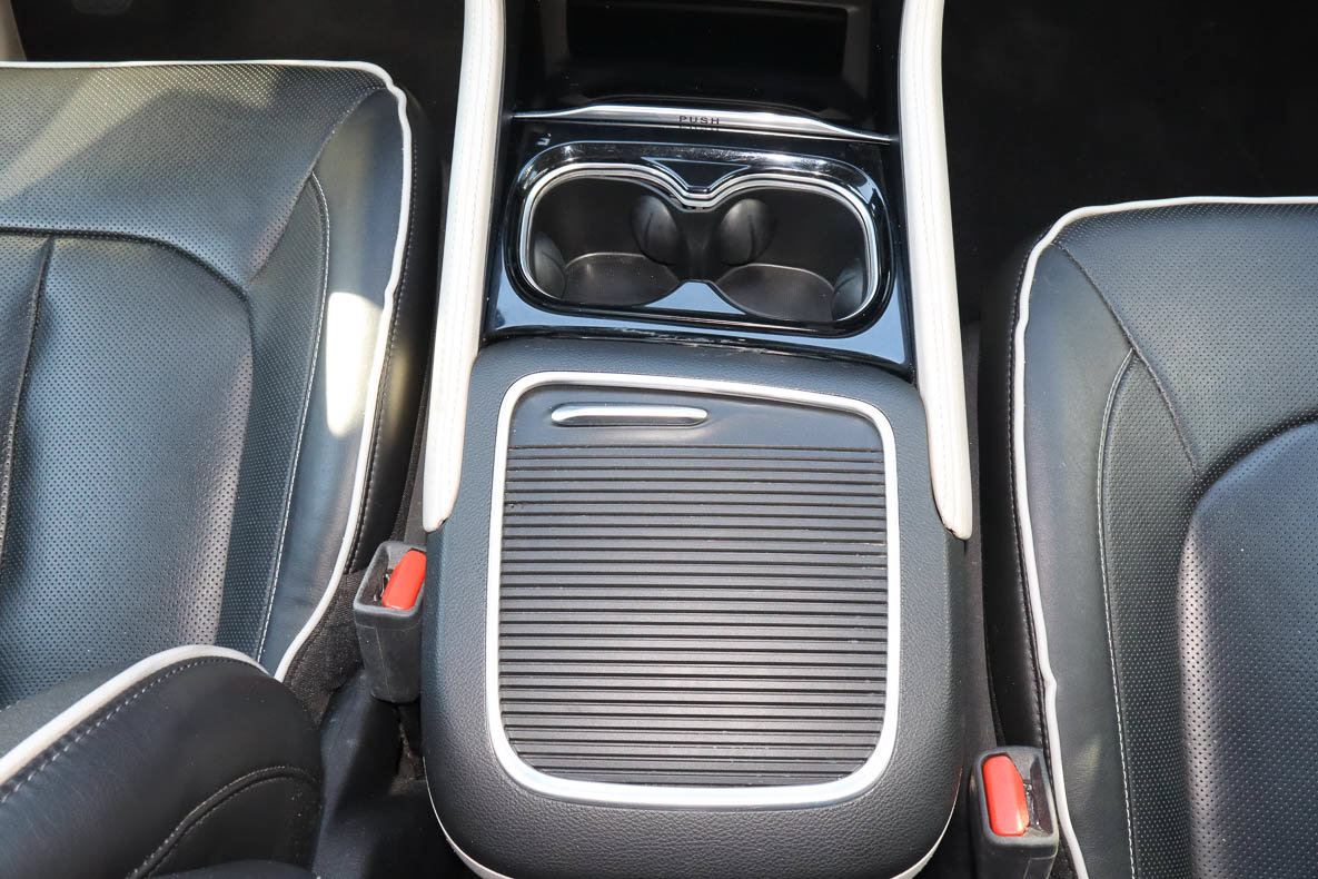 Used 2024 Chrysler Pacifica Limited FWD image 23