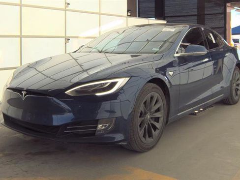 Used 2019 Tesla Model S Standard Range image 4