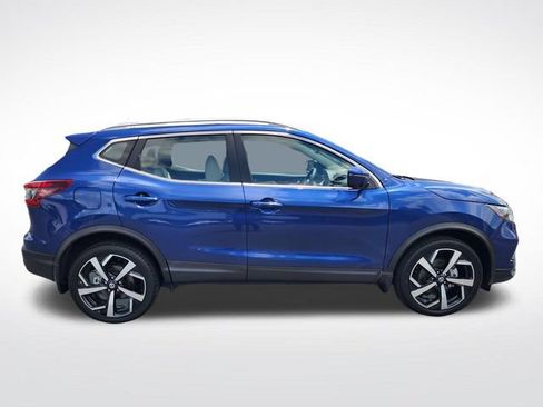 Used 2022 Nissan Rogue Sport SL w/ Premium Package FWD image 6