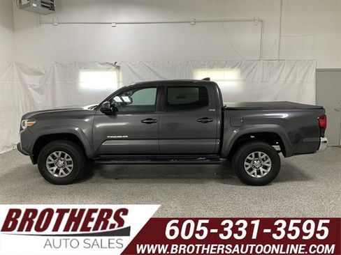Used 2018 Toyota Tacoma SR5 image 1