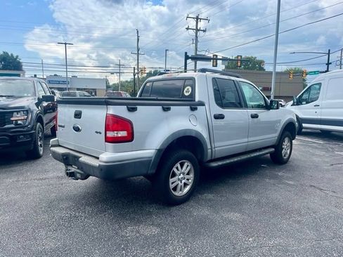 Used 2010 Ford Explorer Sport Trac XLT AWD/4WD image 8
