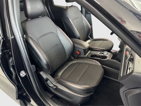 Used 2025 Ford Escape ST-Line w/ Cold Weather Package AWD/4WD image 12