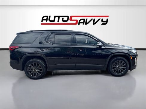 Used 2023 Chevrolet Traverse RS image 8