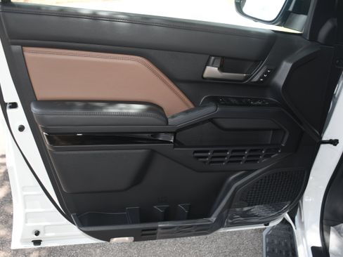 New 2026 Toyota 4Runner Limited AWD/4WD image 6