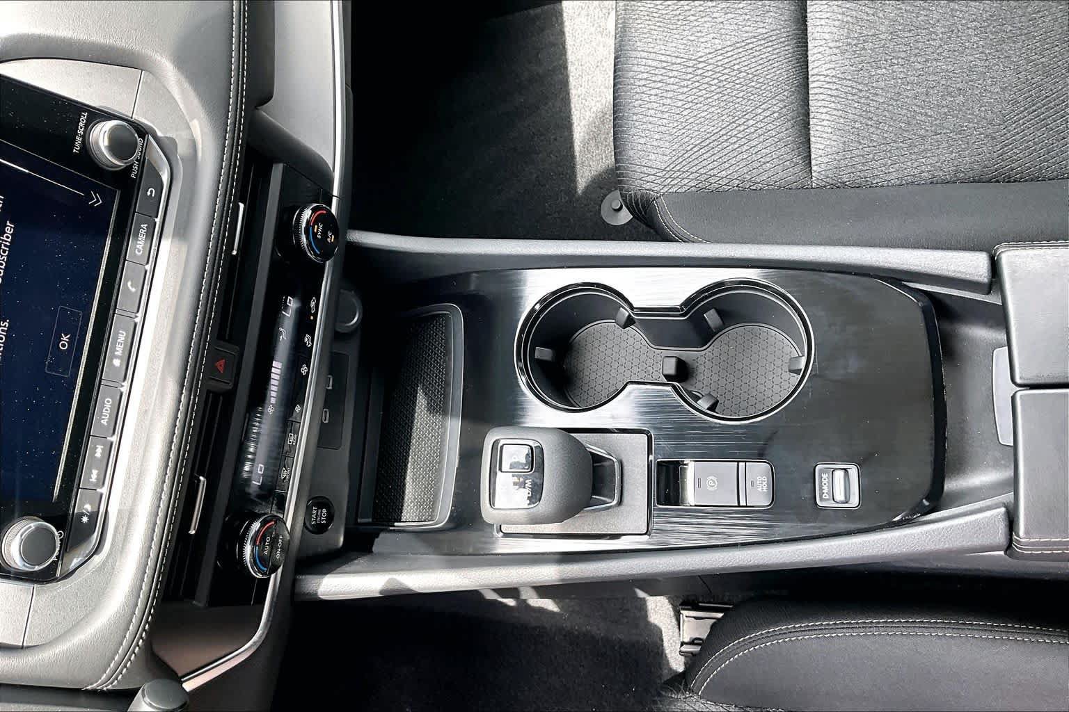 Certified 2026 Nissan Rogue SV FWD image 16
