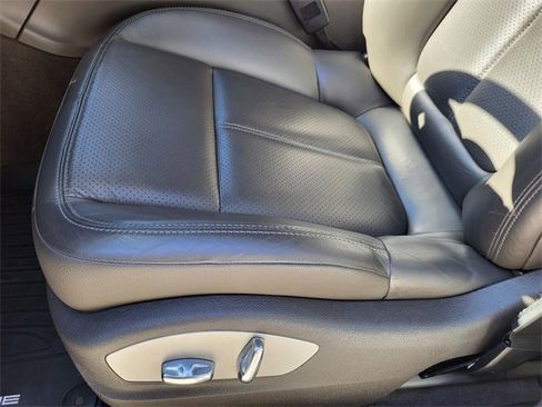 Used 2021 Porsche Macan image 14