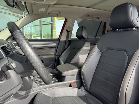 Used 2023 Volkswagen Atlas SEL Premium image 35