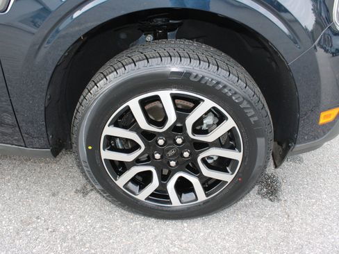 Used 2022 Ford Maverick Lariat image 10