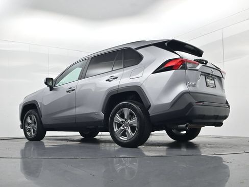 Used 2025 Toyota RAV4 XLE AWD/4WD image 42