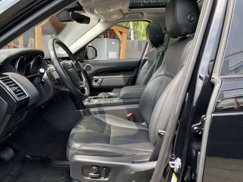 Used 2019 Land Rover Discovery SE AWD/4WD image 14